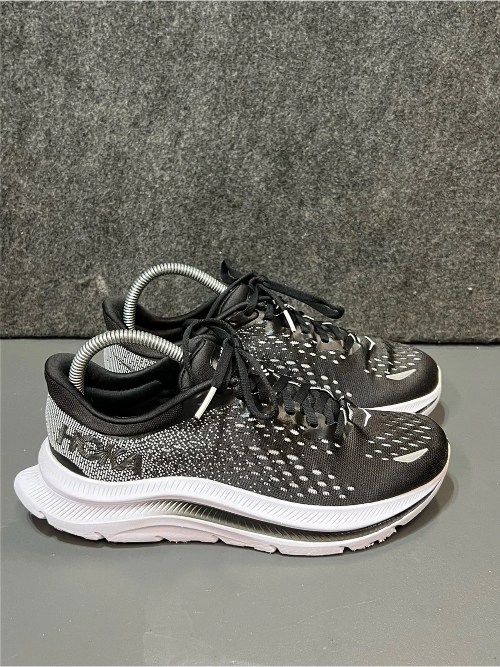 Hoka Kawana Womens Running Shoe - Size 7.5